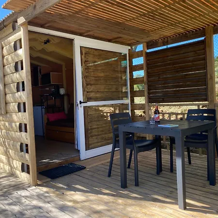 Campsite Les Amandiers Castelnau-de-Guers